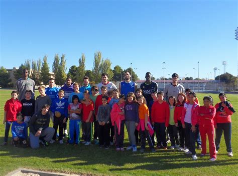 Pes Ceip Alces Sesi N En La Pista De Atletismo Con