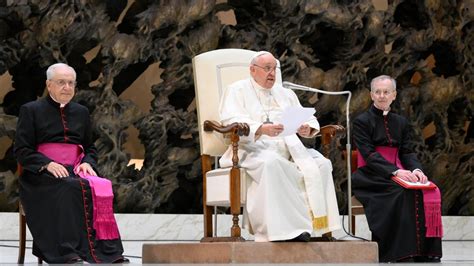 Папа: ваяваць з беднасцю і распаўсюджваць эпідэмію любові - Vatican News