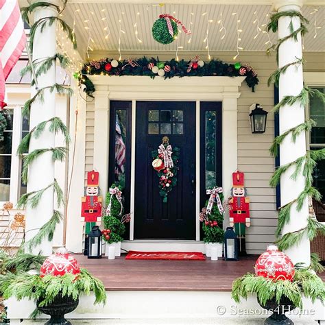 35 Enchanting Farmhouse Porch Columns For Your Home