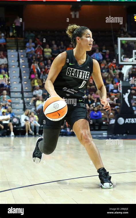 Uncasville Ct July 06 Seattle Storm Guard Kia Nurse 0 In Action