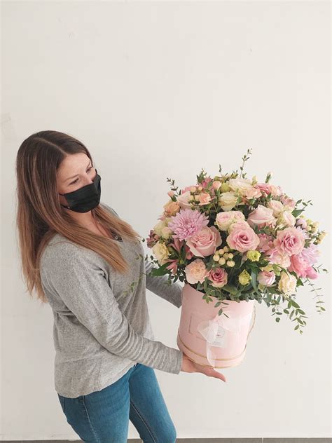 Arreglo Floral En Caja Xl Las Carmelitas Flores