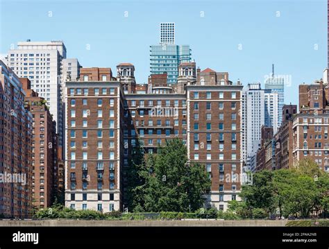 Nyc Midtown One Sutton Place South Is A Rosario Candela Designed