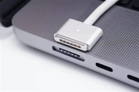 拆解：苹果macbook Pro原装usb C转magsafe 3连接线 Edn 电子技术设计