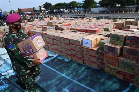 Foto Koarmada Ii Kirim Bantuan Untuk Korban Gempa Majene Dan Mamuju