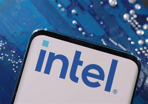 Intel Unveils Innovative AI Chip Falcon Shores Amid Strategic Shift