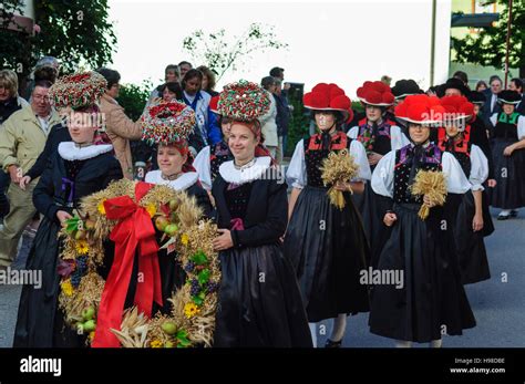 Gutach Schwarzwaldbahn Thanksgiving Parade To The Church Women With