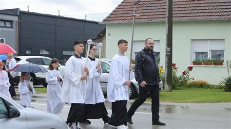 FOTO Herešinčani svečano proslavili blagdan Presvetog Trojstva