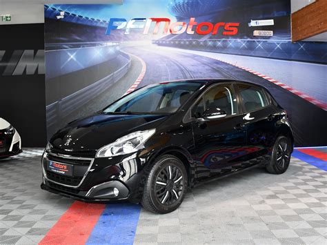 Peugeot 208 1 2 Puretech 82 Boite manuelle Bluetooth Sièges Chauffant