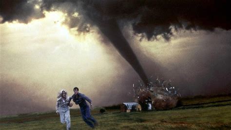 El Hombre Desnudo Que Aparece En Twister Sin Motivo Aparente