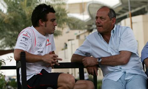 Alonso Y Su Surrealista Forma De Molestar A Ron Dennis Durante La