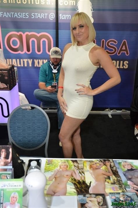 EXXXotica Miami 2018 Jman Version Page 3 Porn Fan Community Forum
