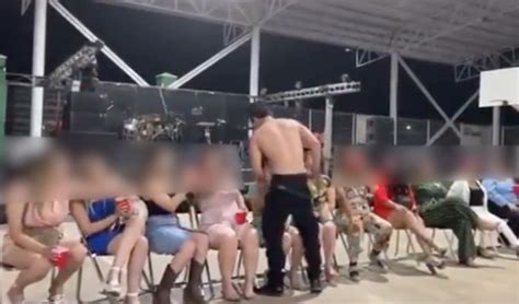 Con stripper celebran a mamás de colegio católico de Hermosillo Sonora