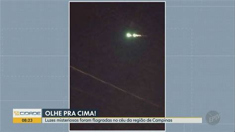 Meteoro Brilhante Ou Lixo Espacial Luzes Verdes No Céu Chamam Atenção De Moradores Na Região De