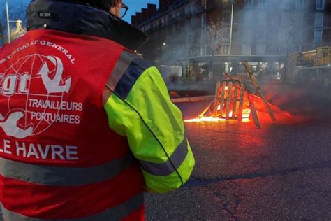 Retraites Les Blocages Levés En Fin De Matinée Dans La Zone