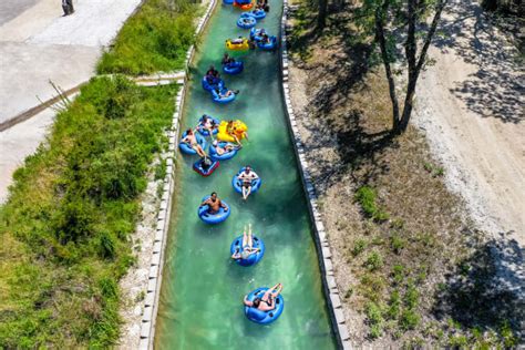 This Texas Water Park Features The Worlds Longest Lazy River Parkbench