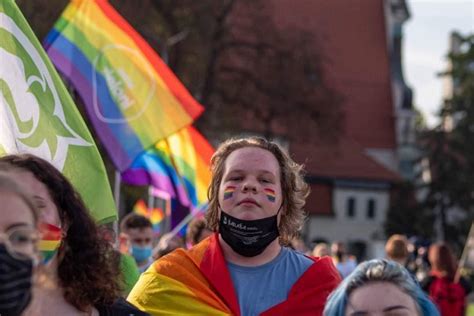 Franek Broda siostrzeniec Mateusza Morawieckiego na okładce Repliki