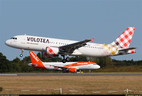 Ec Nnz Volotea Airlines Airbus A Photo By Alexis Boidron Id