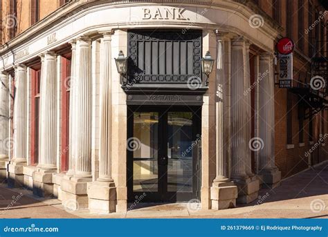 Old Bank Building Editorial Stock Image Image Of Aged 261379669