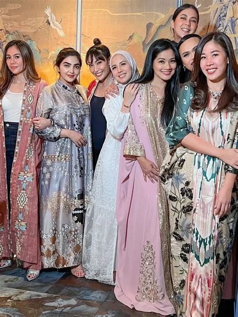 Potret Geng Artis Yang Gelar Buka Bersama Mamayu Hingga Cendol