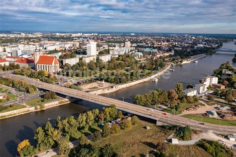 Luftaufnahme Magdeburg Flußbrücke Neue Strombrücke in Magdeburg im