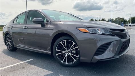 2020 Toyota Camry Se Red