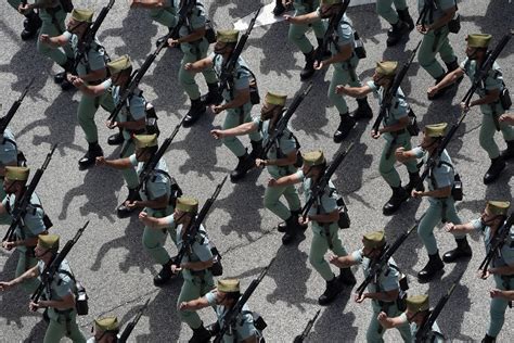 Fuerzas Armadas Defensa Convoca M S De Plazas De Tropa Y Mariner A