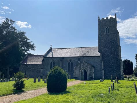 Solve Tharston Parish Church Jigsaw Puzzle Online With Pieces