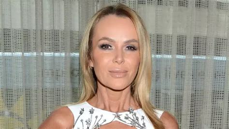 Amanda Holden Striрs Off Her Brа And Shows Off Her Ageless Figure In A