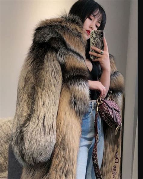 Публикация Azzouz Azzouz в Instagram • 4 Сен 2019 в 1101 Utc Fox Fur Coat Parka Coat Fur