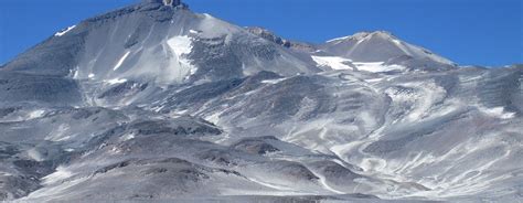 Trekking in Ojos del Salado volcan