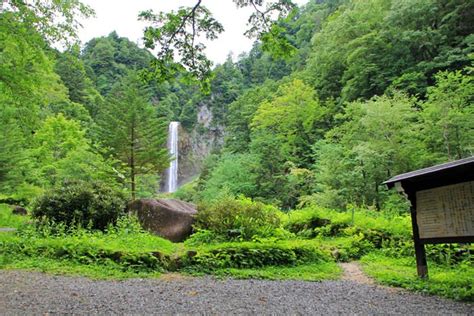 平湯大滝【上高地観光の立ち寄りスポット】 トラベリングナビ