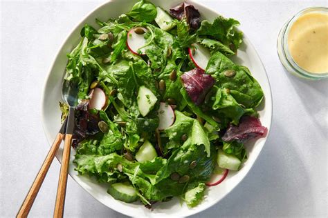 Our Favorite Simple Green Salad Recipe