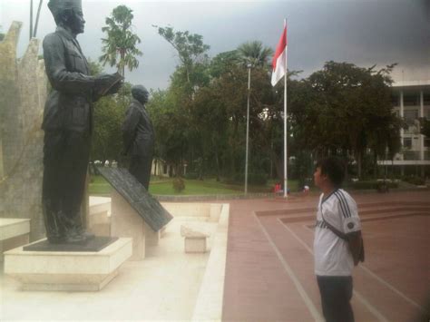 Si Buta Si Tuli Dan Pak Tua The Social Adventurer