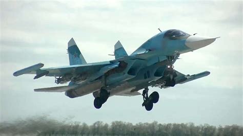 Ukraine Krieg Russland rüstet mit neuen Su 34 Kampfjets auf