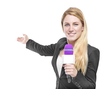 commentator definition  meaning collins english dictionary