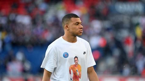 Kylian Mbappé sort du silence et réfute un départ du PSG cet été