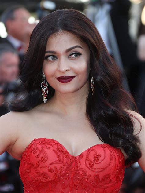 Aishwarya Rai : Aishwarya Rai...Beautifull - XciteFun.net : Her mother ...