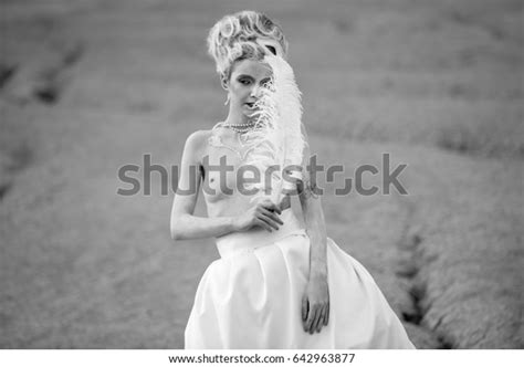 Beautiful Vintage Naked Woman Outdoor Stock Photo 642963877 Shutterstock