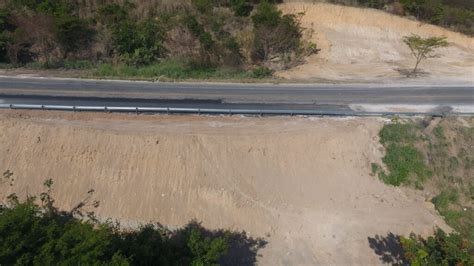 DNIT recupera trechos da BR 116 em Cachoeira de Pajeú Medina e Itaobim