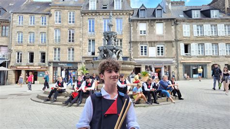 La fête de la St Loup à Guingamp Bagad Salicornes