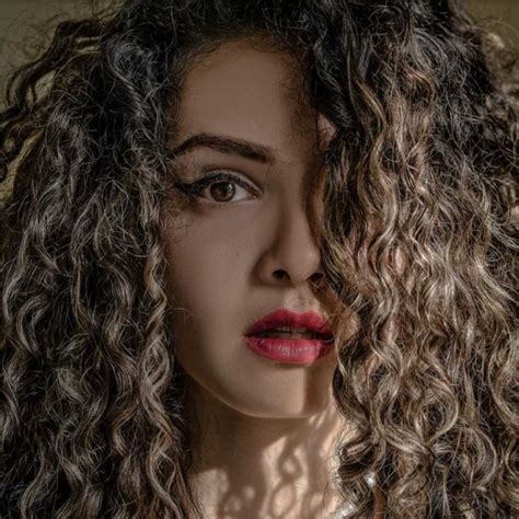 Explore The Beauty Secrets With Hot Rollers MAGAZINE GREEN DESIGN POP NEWS