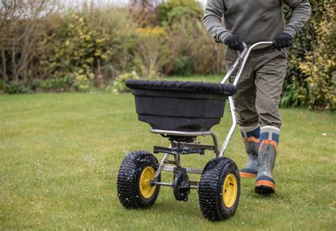 How To Winterize Your Lawn Blain S Farm Fleet Blog