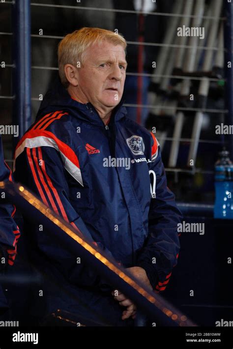 Gordon strachan football hi-res stock photography and images - Alamy