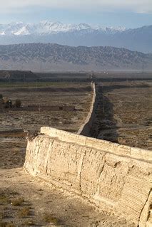 Golden Eagle Silk Road Onderdeel Van De Chinese Muur In Ji Flickr