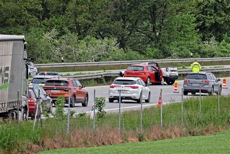 Update Zwei Schwerverletzte Nach Unfall Auf A4