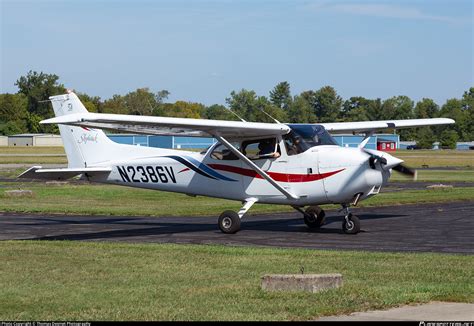 N2386V Private Cessna 172R Skyhawk Photo By Thomas Desmet Photography