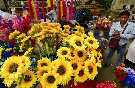 In Pics: Ghazipur flower market during Diwali festival - The Siasat ...