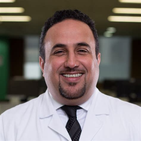 Wesam ABUZNADAH Assistant Professor Vascular Endovascular Surgery