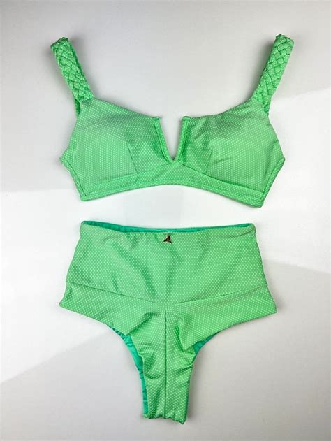 5 Hot Sexy Grazy Rodrigues Bikini Pics