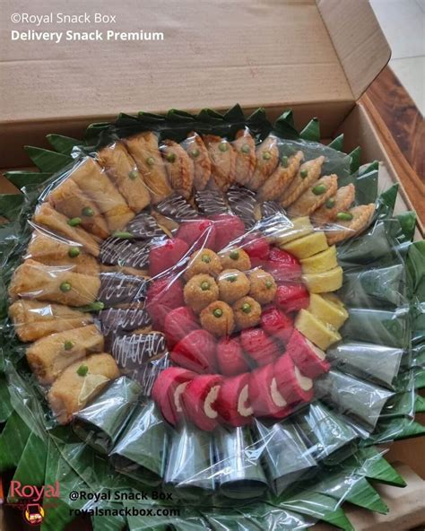 Pesan Kue Tampah Yang Paling Enak Royal Snack Box